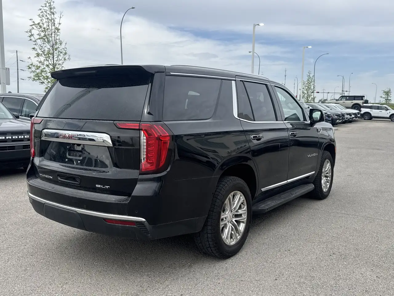 GMC Yukon снимка GMC Yukon