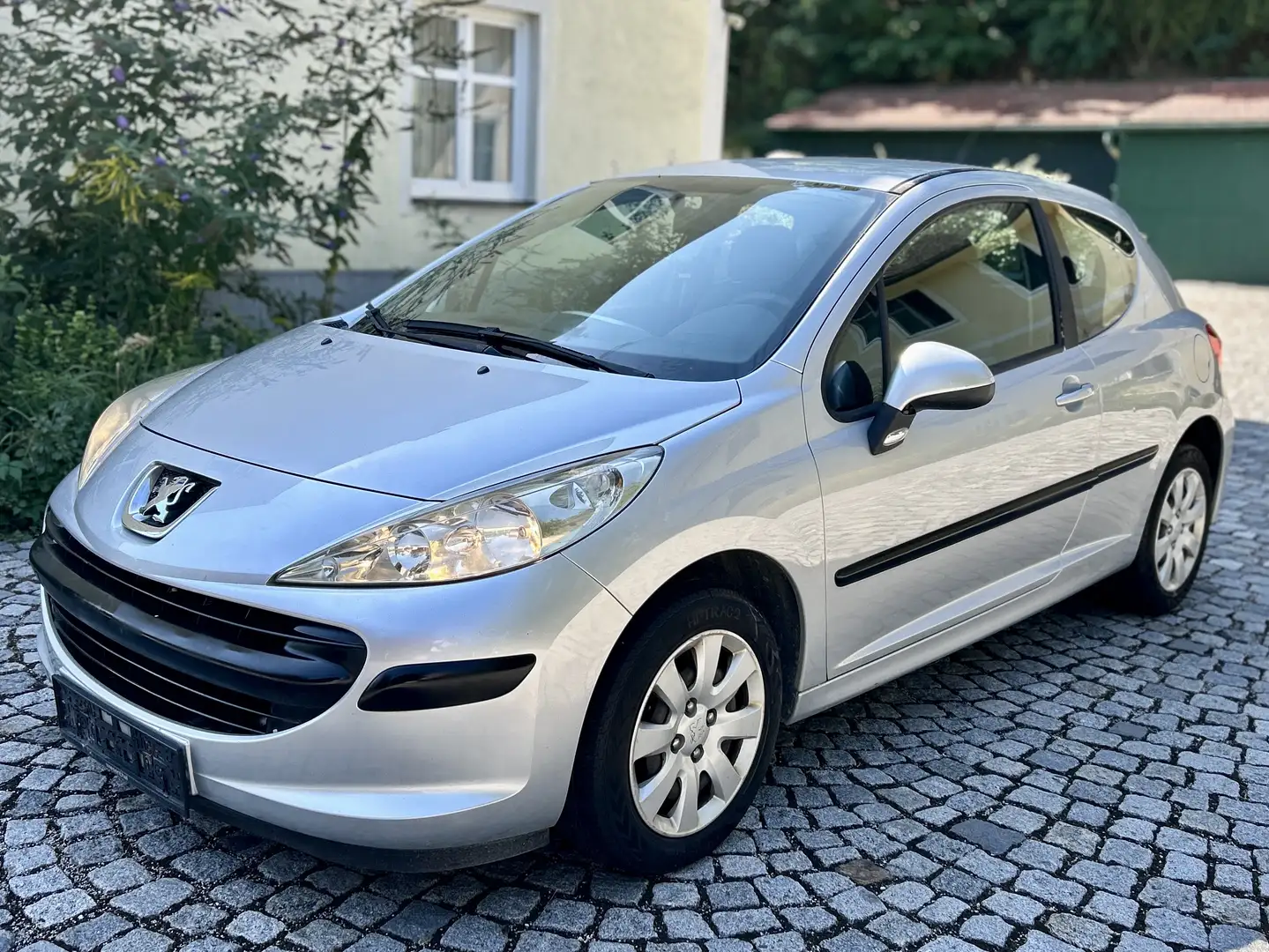 Peugeot 207 1.4e 16v 90ch Trendy - 1