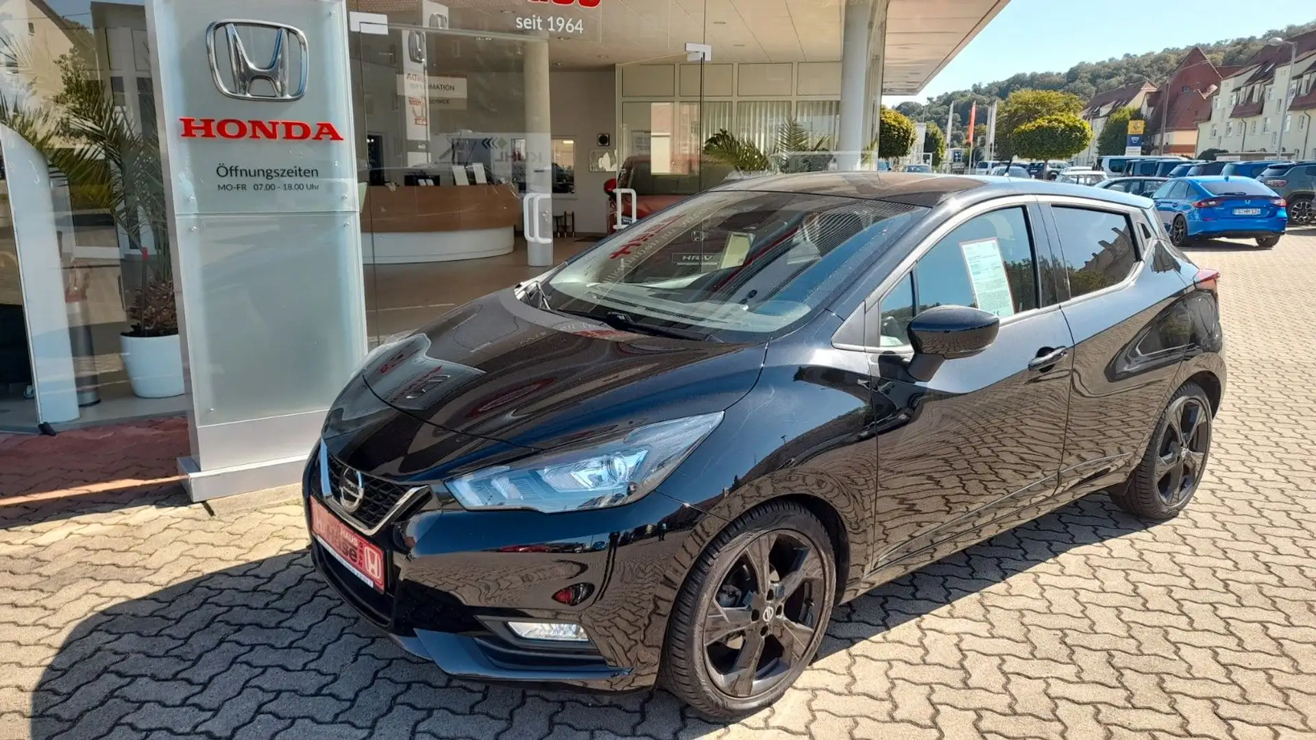 Nissan Micra 1,0 G-T Xtronic N-Sport Navi LMF SHZ Tempo Schwarz - 1