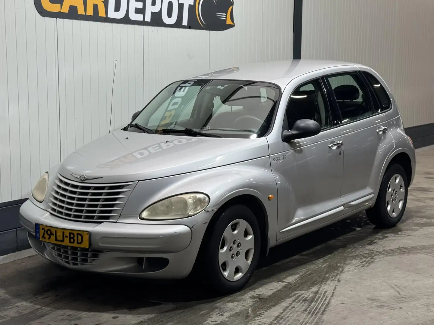 Chrysler PT Cruiser 2.0-16V Classic Grau - 1