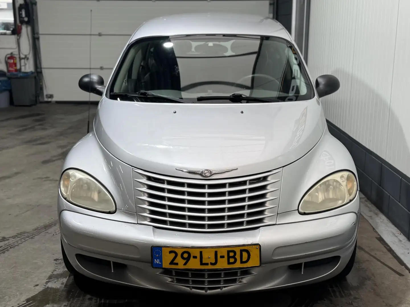 Chrysler PT Cruiser 2.0-16V Classic Grau - 2