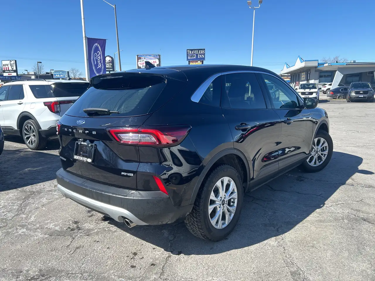 Ford Escape снимка Ford Escape