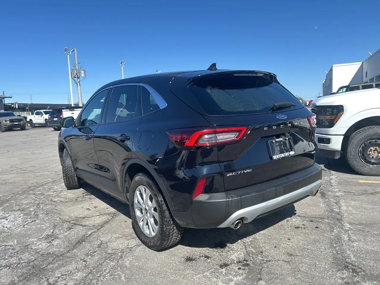 Ford Escape снимка Ford Escape
