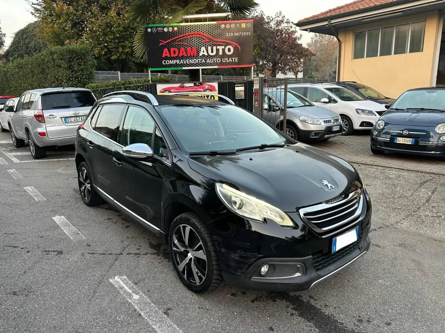 Peugeot 2008 BlueHDi 120 S&S Black Matt Schwarz - 1