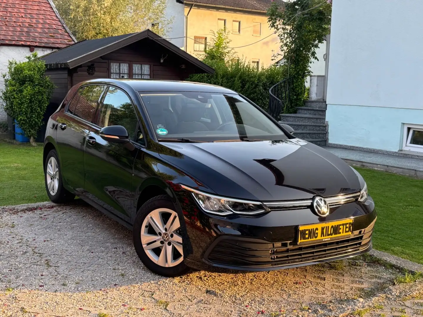 Volkswagen Golf Life Standheizung+ACC+Lenkradhzg+4xSitzhzg Zwart - 2