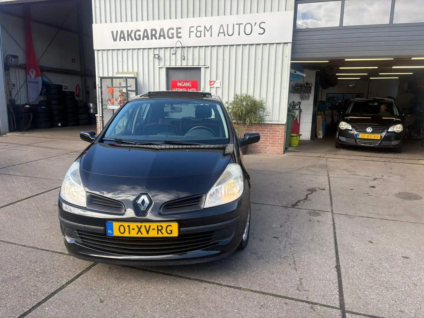 Renault Clio 1.4-16V Rip Curl Schwarz - 2