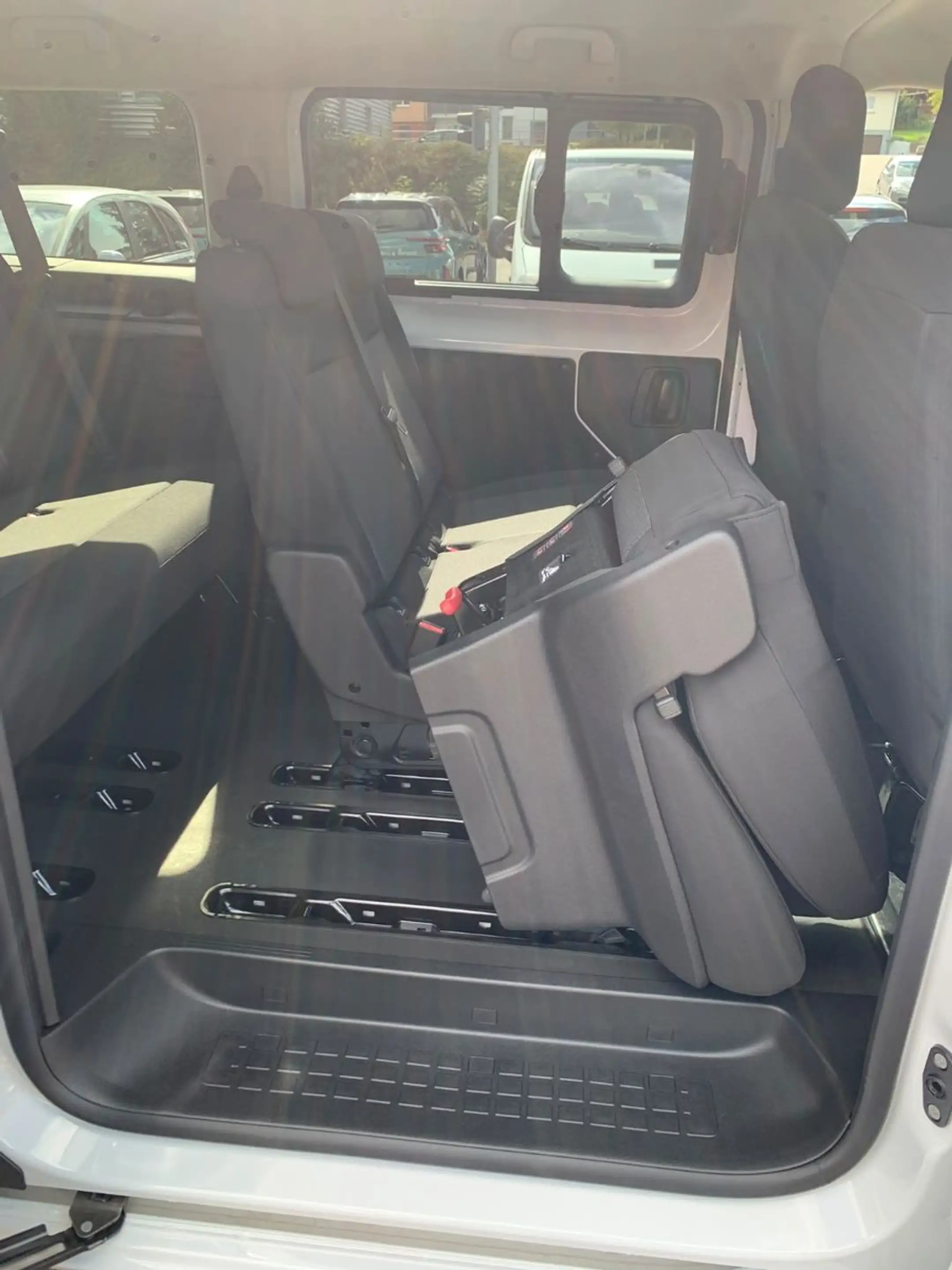 Opel Vivaro Kombi XL 8 Sitze Voll 5 Jahre Garantie — photo 21