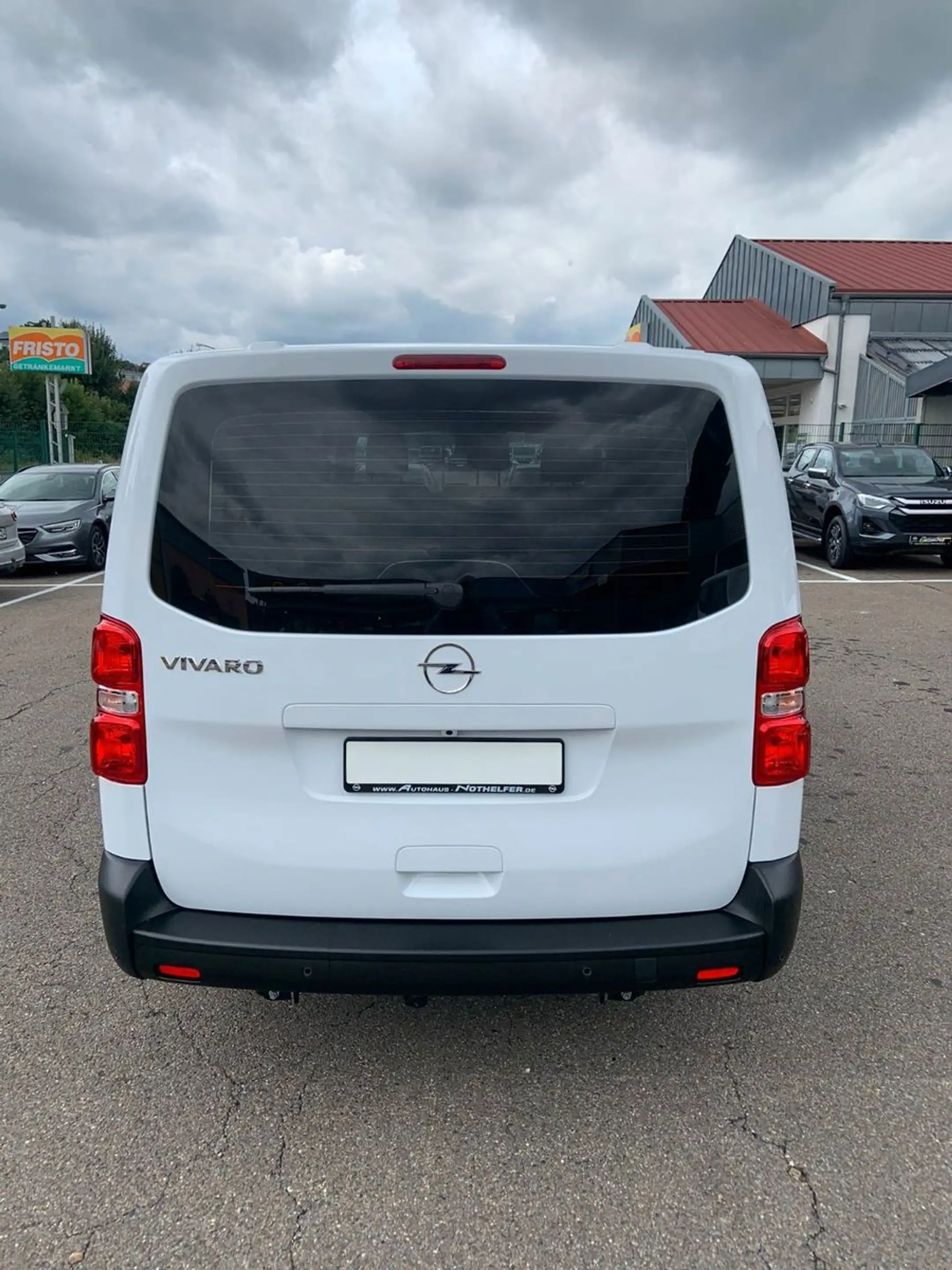 Opel Vivaro Kombi XL 8 Sitze Voll 5 Jahre Garantie — photo 7