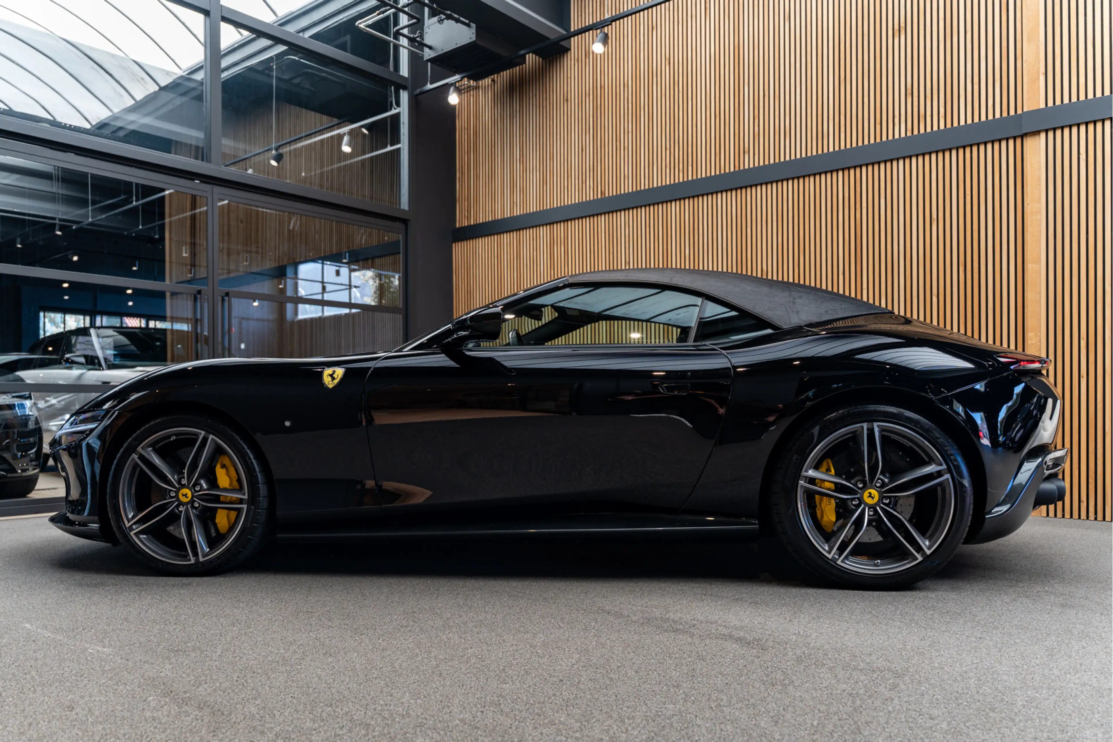 Ferrari Roma Spider V8 Atelier Daytona Seats Roma Spider 3.9 V8 — photo 3
