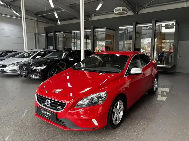 Volvo V40 D4 R-Design Bi-Xenon Navi AHK