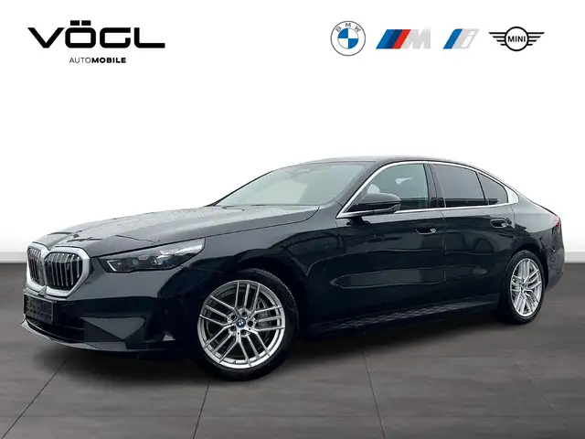 BMW i5 eDrive40 Limousine Panoramadach Komfortsitze Harma