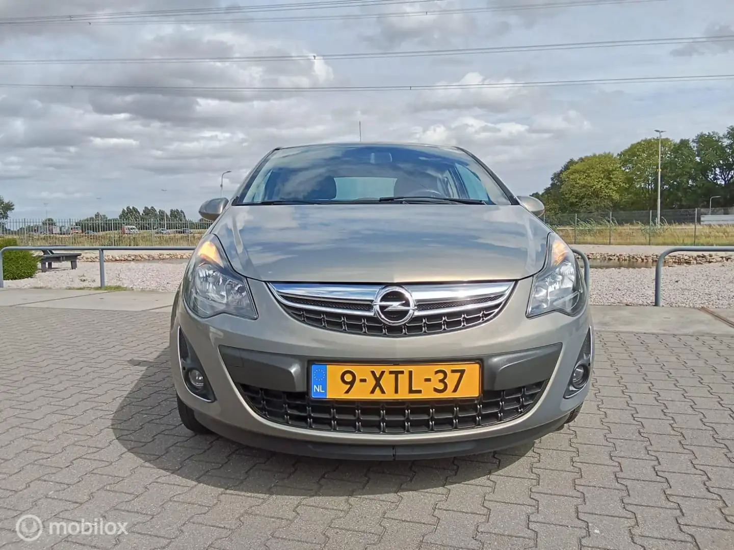Opel Corsa 1.2 EcoFlex Design Edition/clima/navi/pdc Bruin - 2
