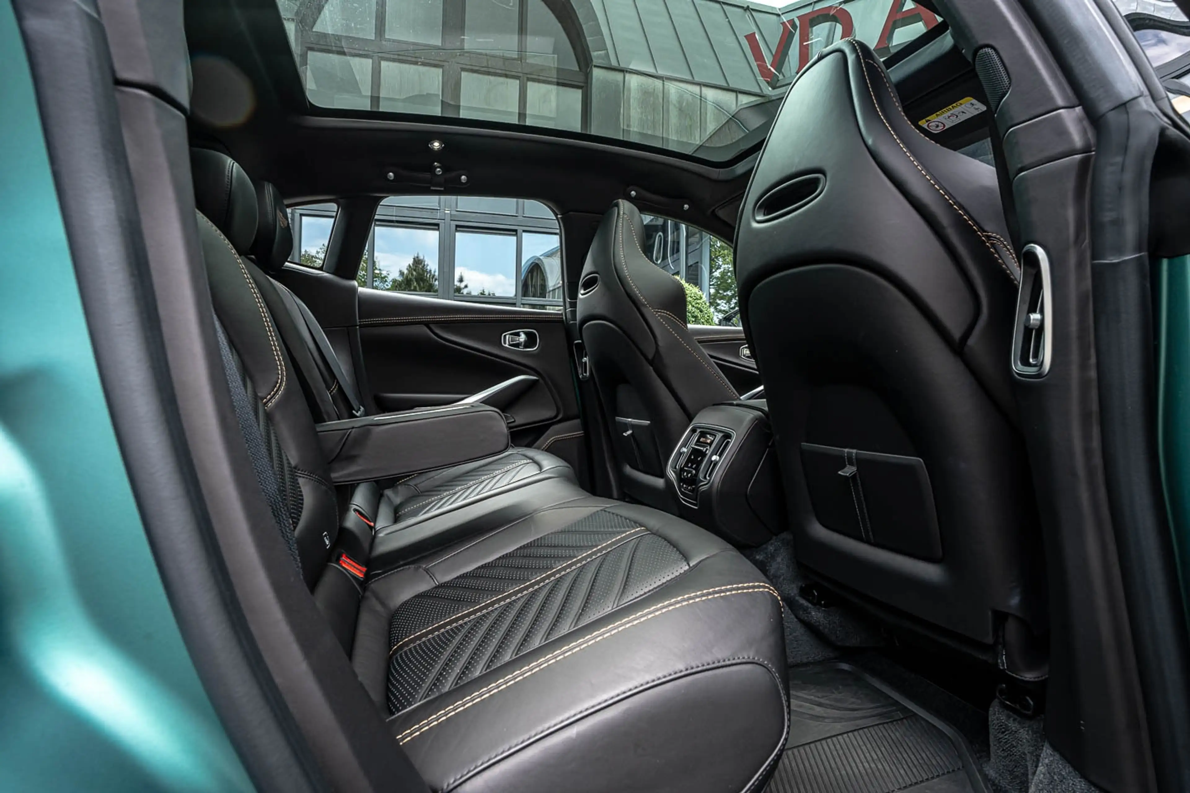 Aston Martin DBX DBX 707 4.0-V8 Keram. Remschijven | Pano.dak | 360 — photo 5