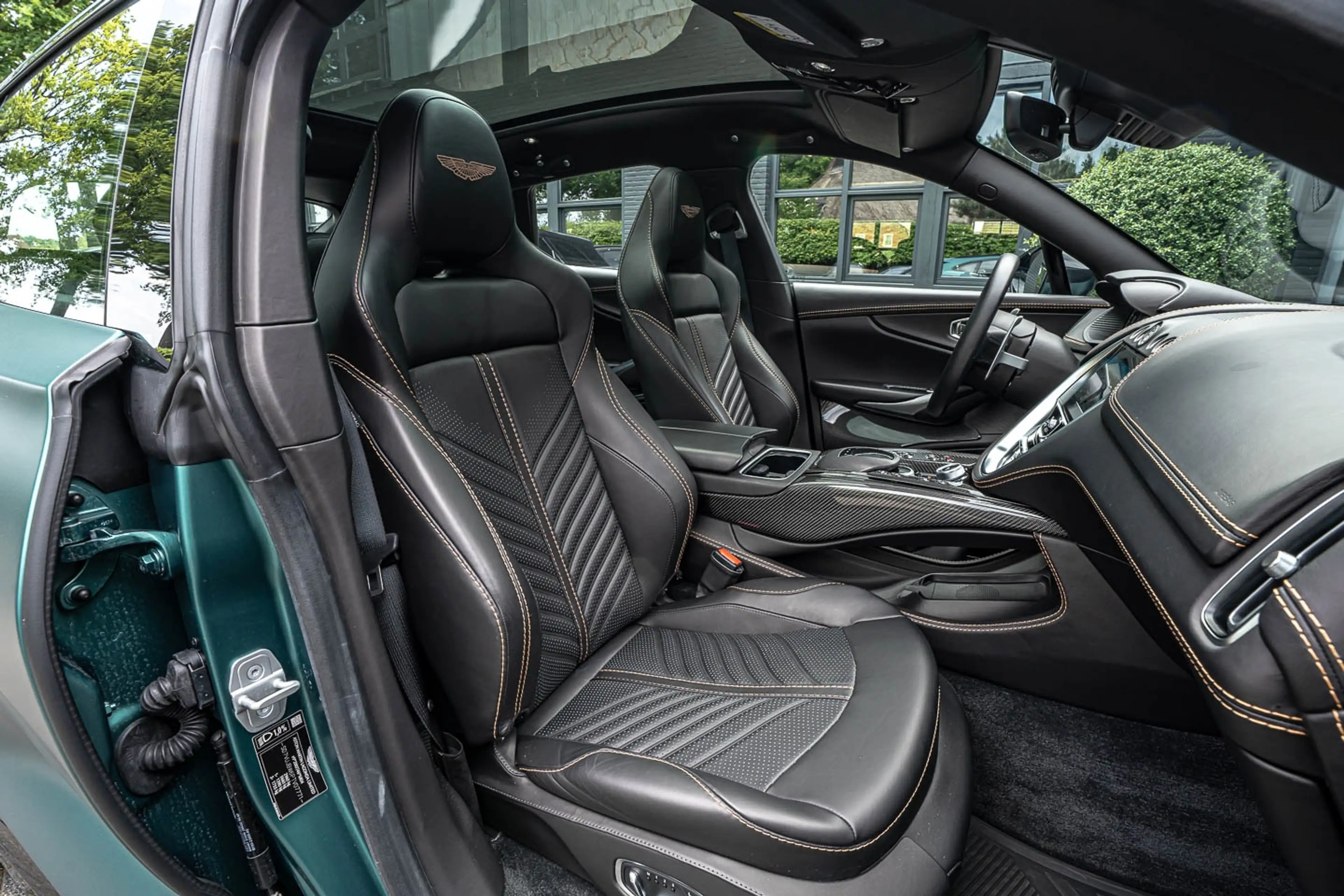 Aston Martin DBX DBX 707 4.0-V8 Keram. Remschijven | Pano.dak | 360 — photo 4