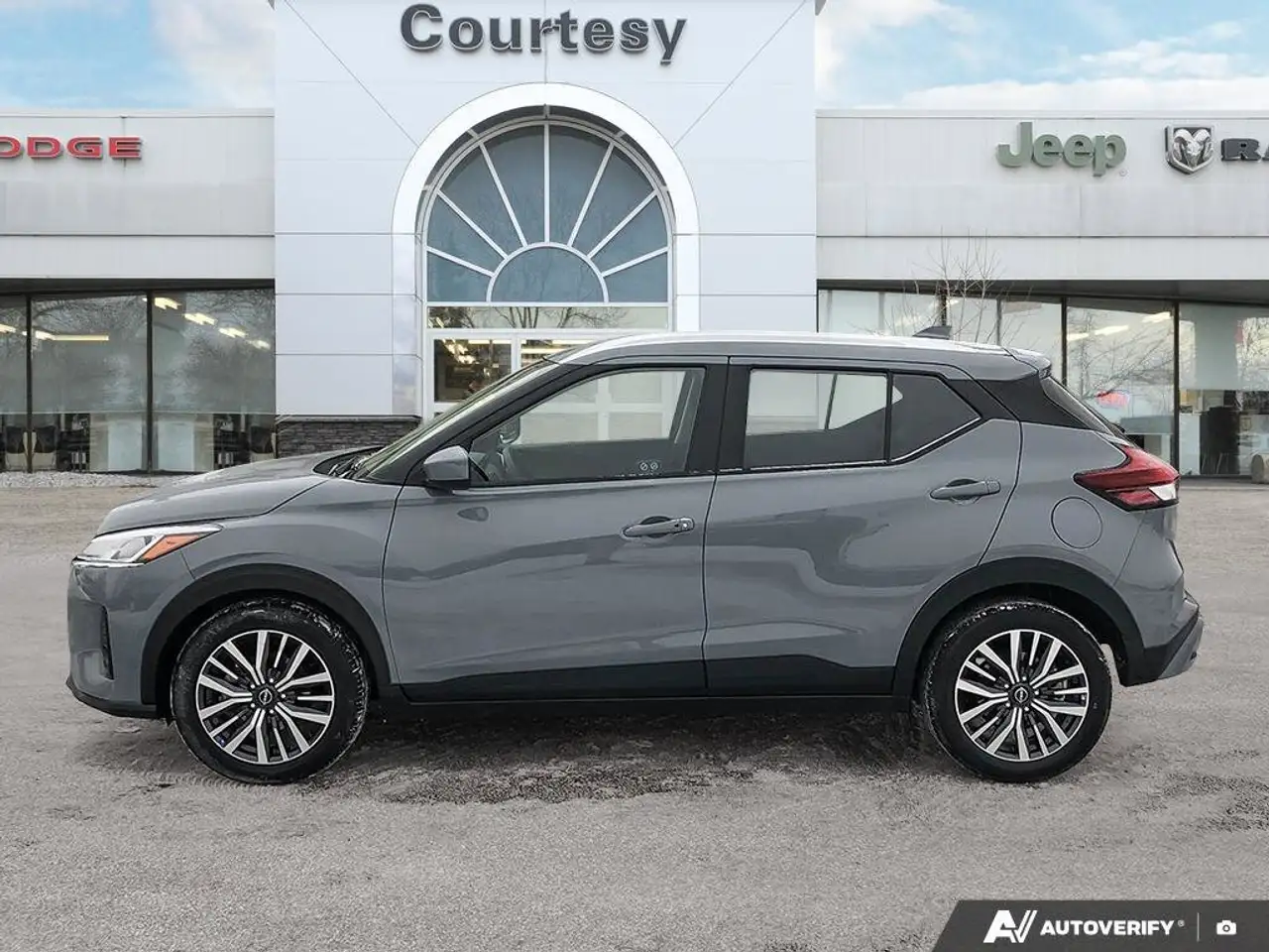 Nissan Kicks снимка Nissan Kicks