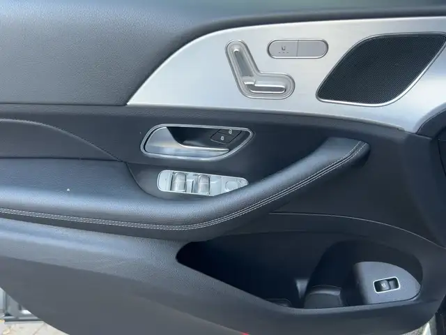 Mercedes-Benz Gle view 19