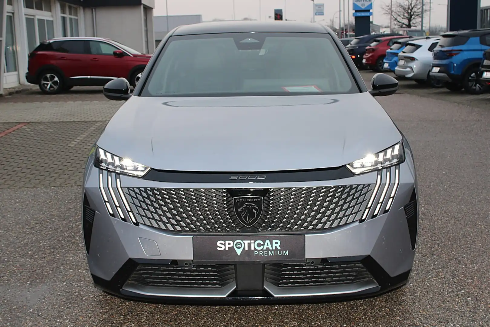 Peugeot 3008 Elektro 210 73kWh Grau - 2