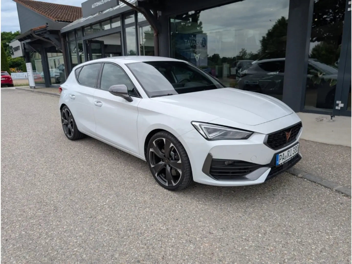 CUPRA Leon 2.0 TSI VZ+MATRIX+NAVI+ACC+EL.SITZE Weiß - 1