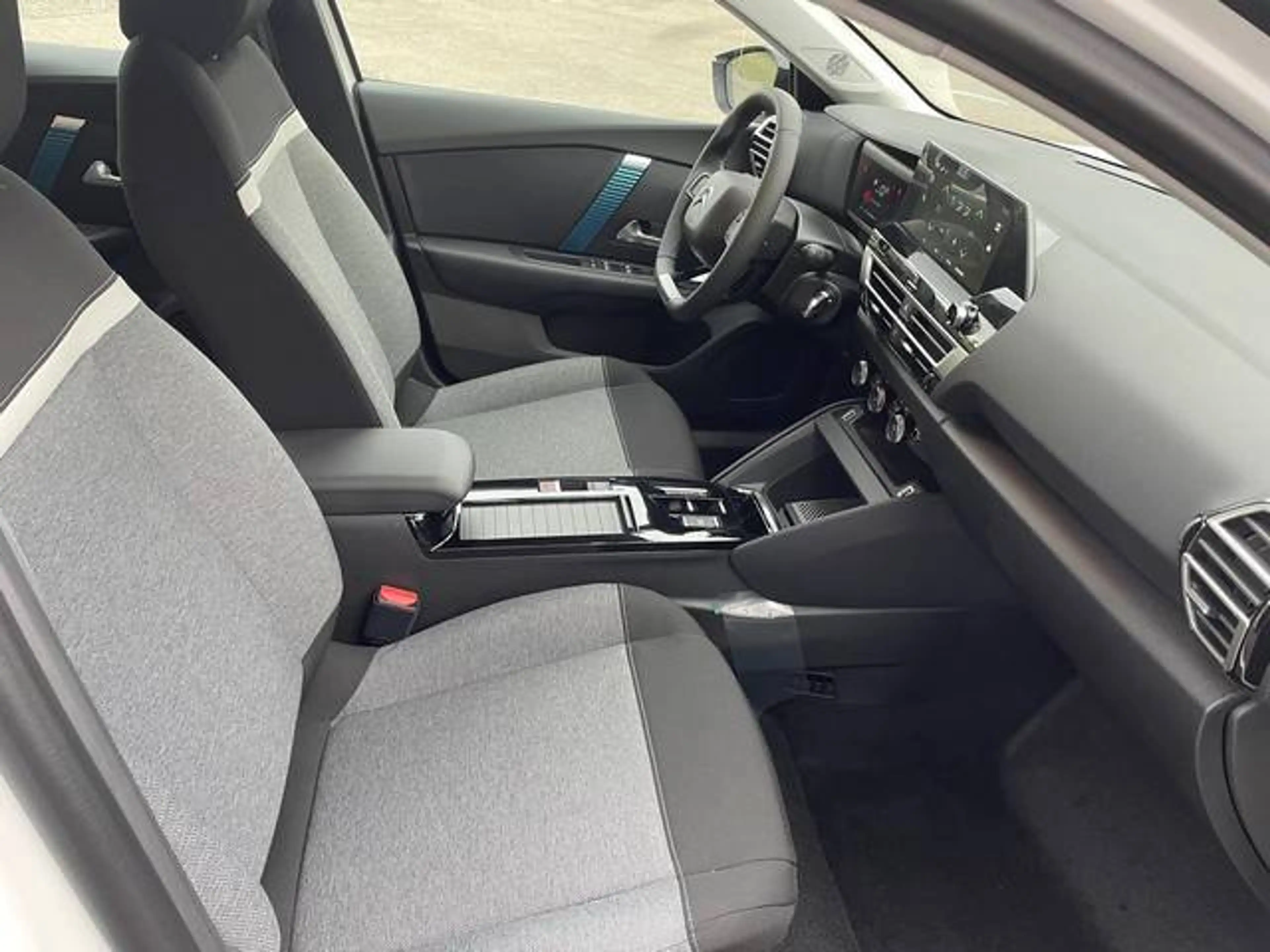Citroen E-C4 Electric C4ë Elektro 136 Feel — photo 15