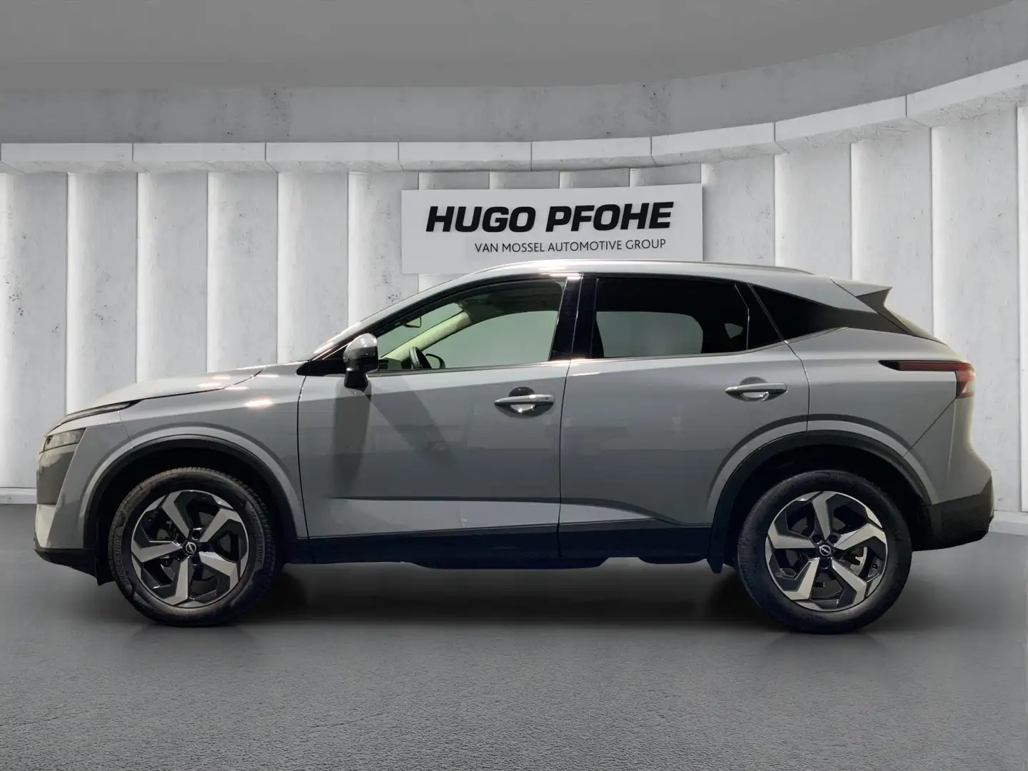 Nissan Qashqai 1.3 DIG-T N-Connecta | Navi | 360 | PDC | Pano Grijs - 2