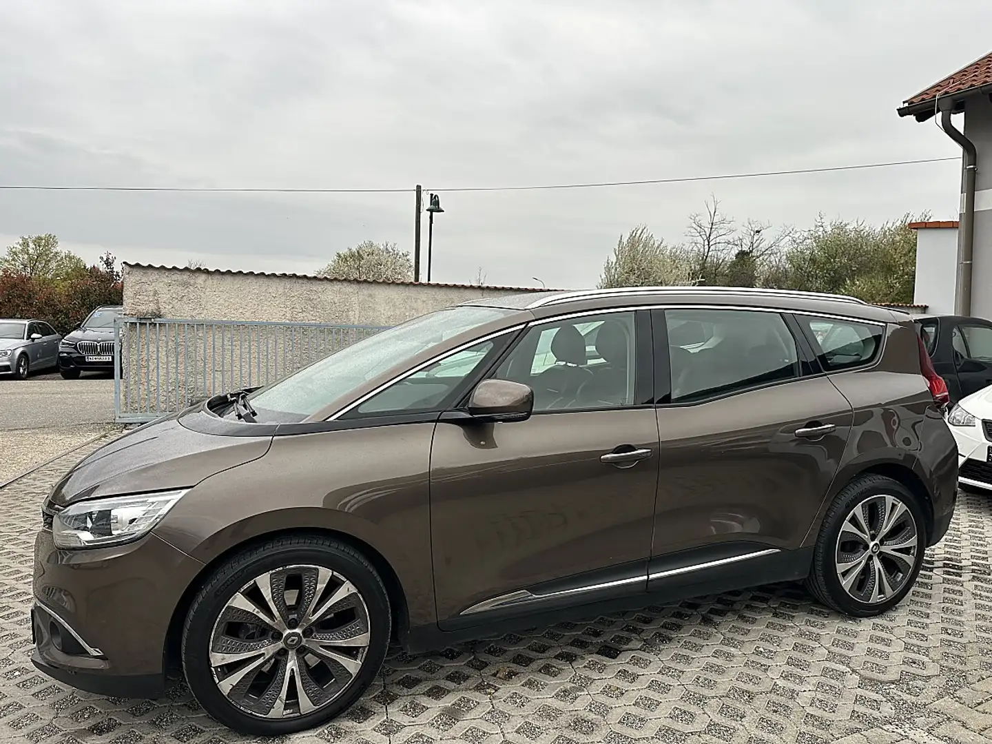 Renault Grand Scenic Grand Scénic Energy dCi 130 Intens Braun - 2