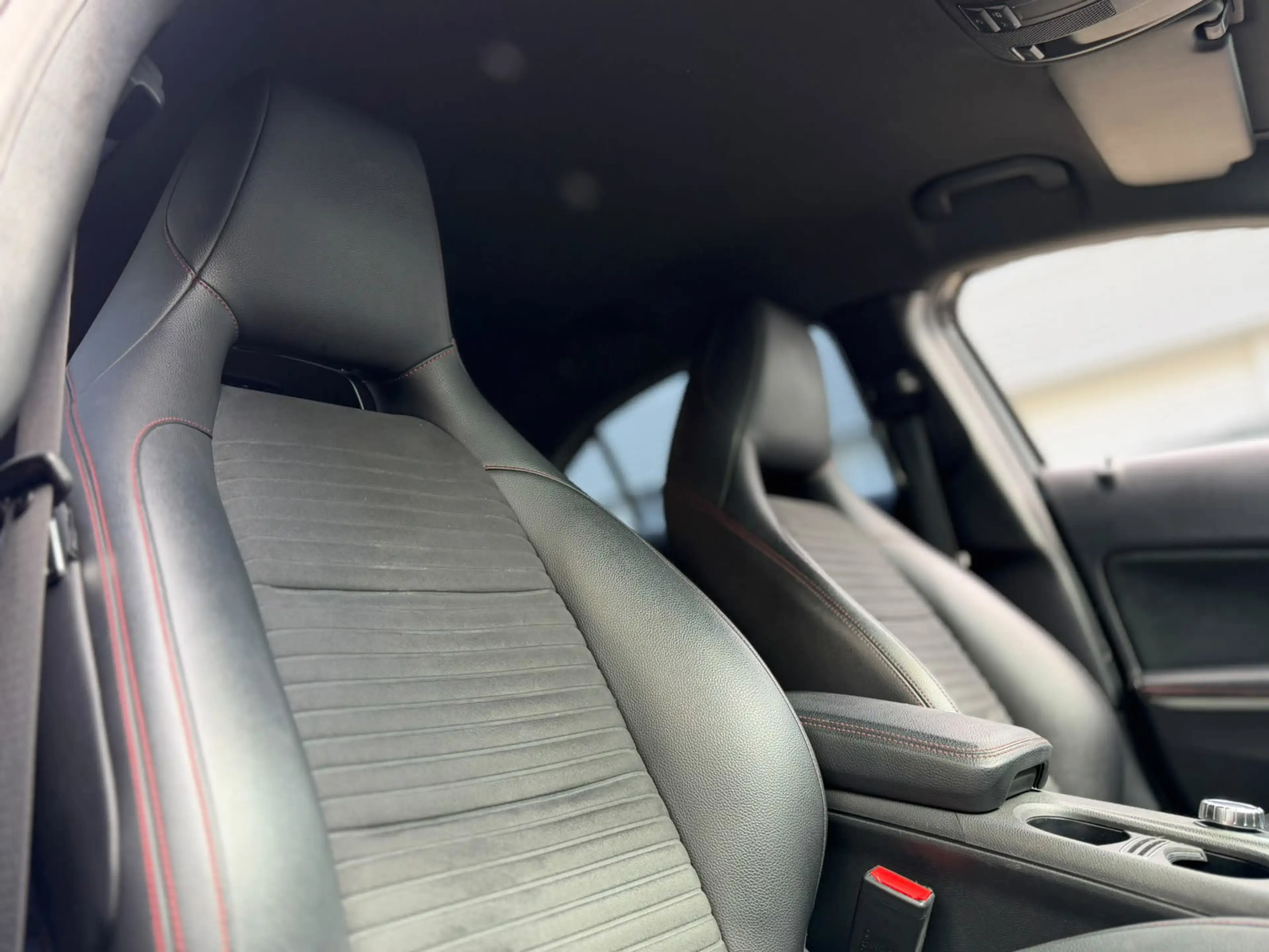 Mercedes-Benz A 220 Sport 4MATIC AMG Harman-Kardon — photo 15