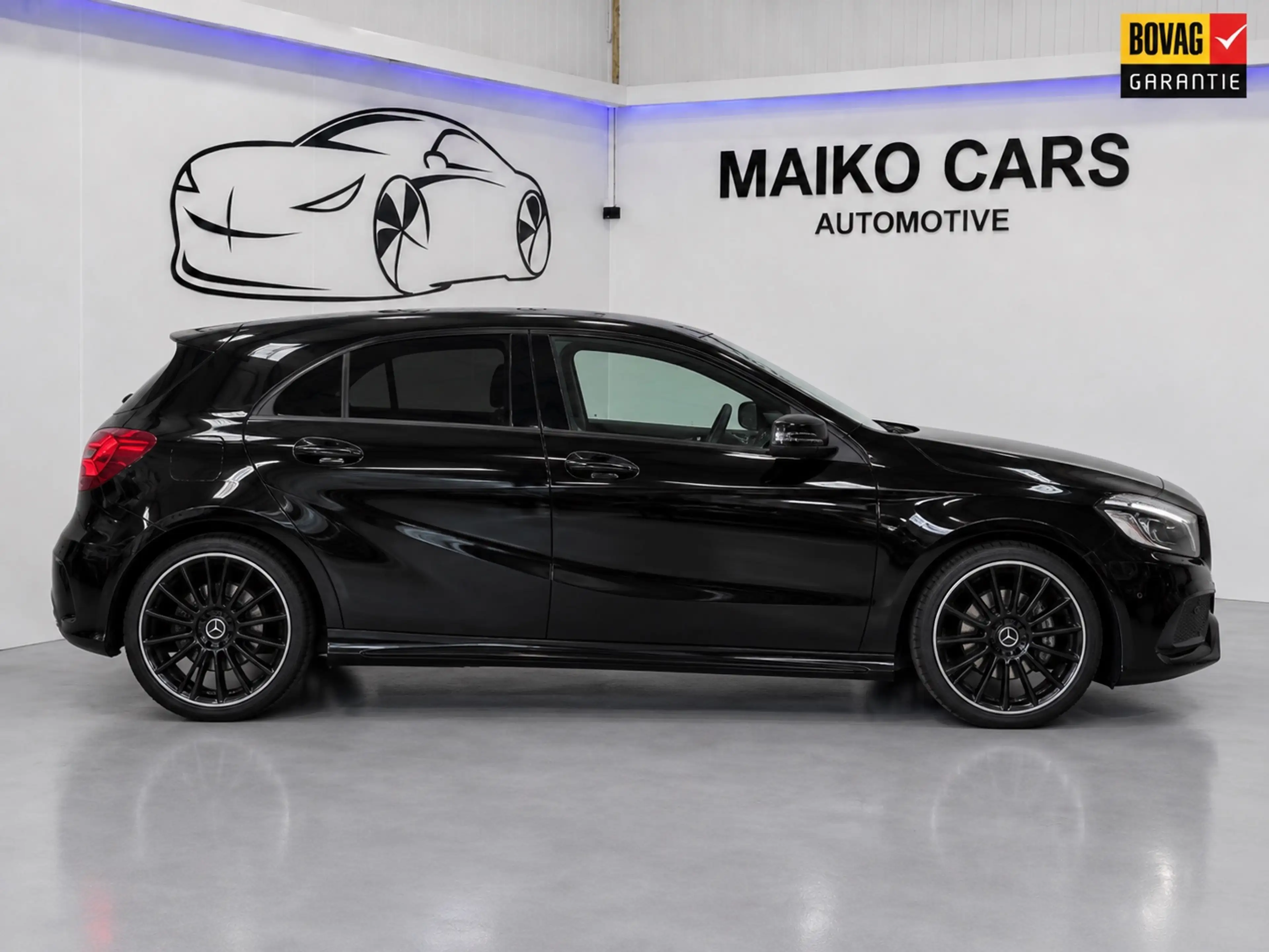 Mercedes-Benz A 220 Sport 4MATIC AMG Harman-Kardon — photo 5