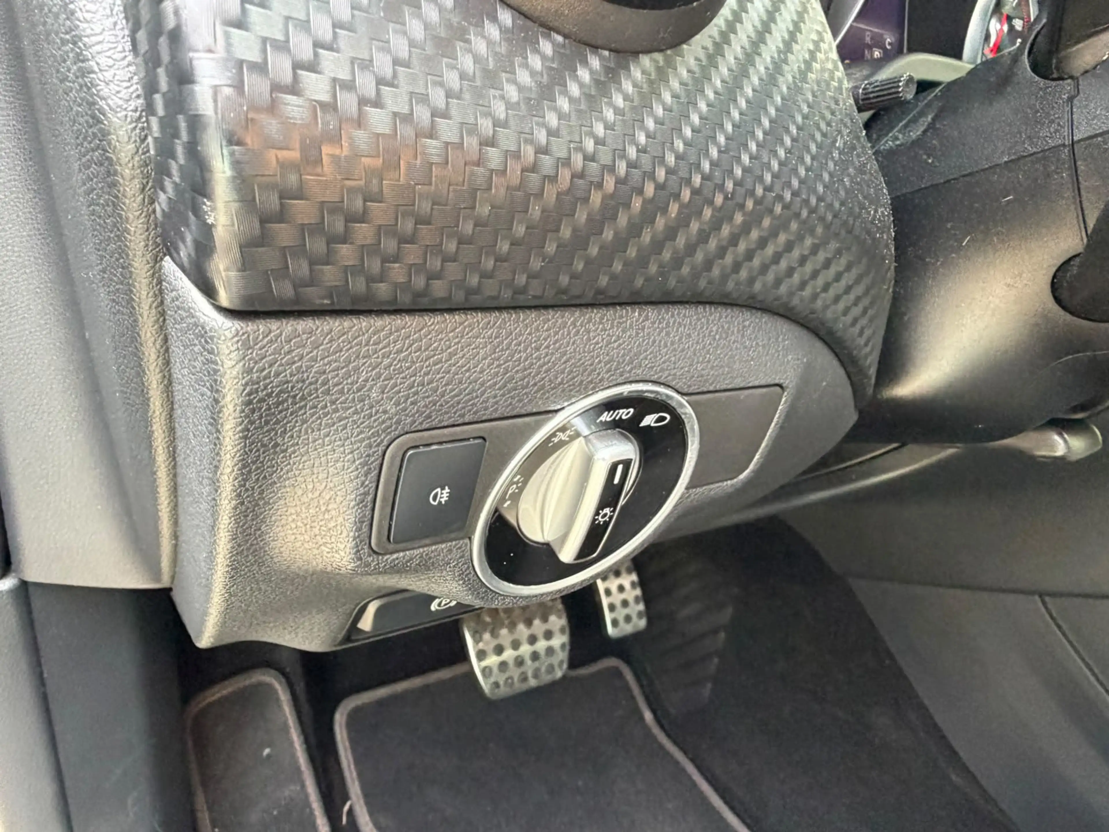 Mercedes-Benz A 220 Sport 4MATIC AMG Harman-Kardon — photo 13