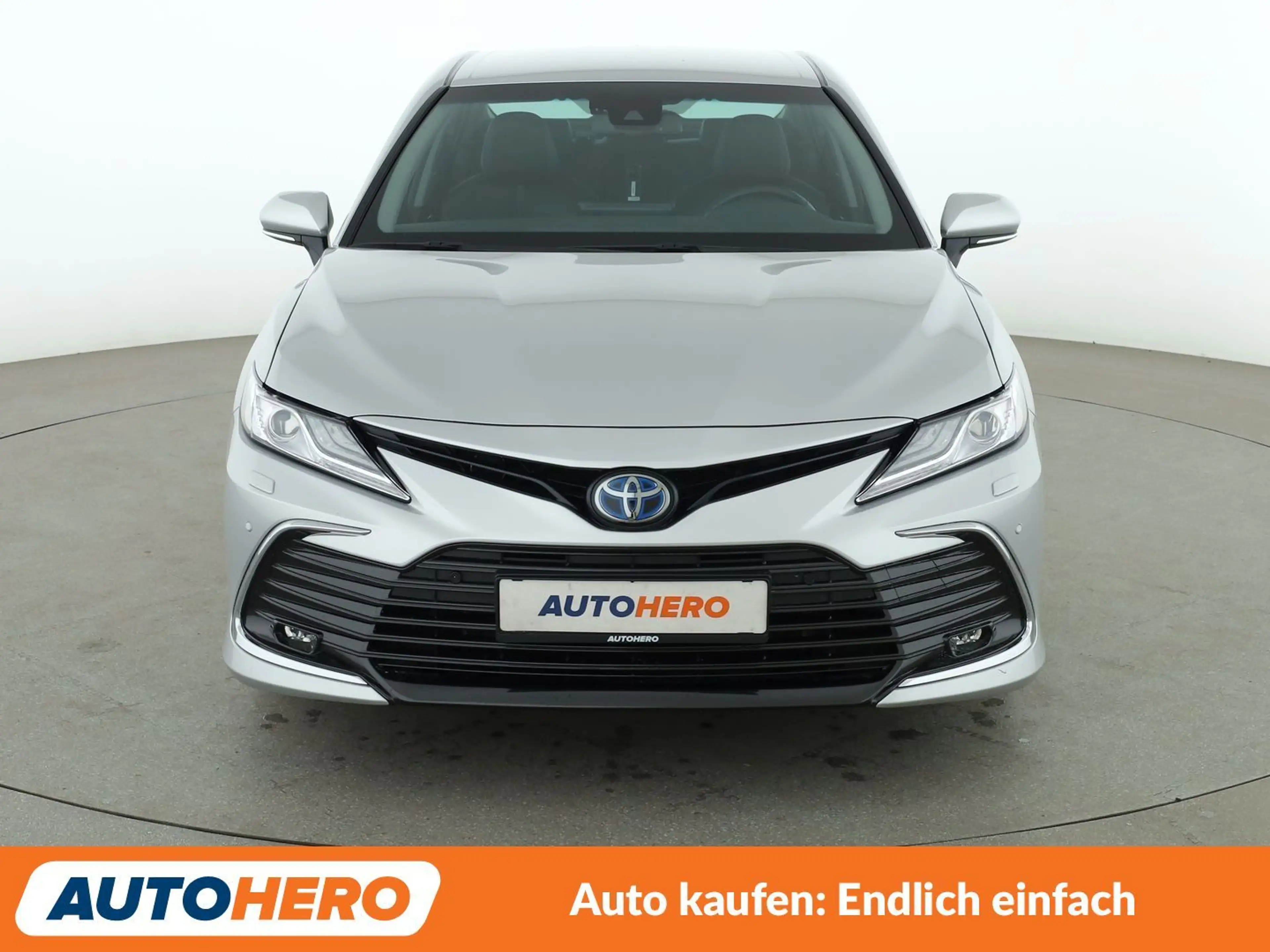 Toyota Camry 2.5 Hybrid Luxury Aut.*NAVI*TEMPO*CAM* — photo 9