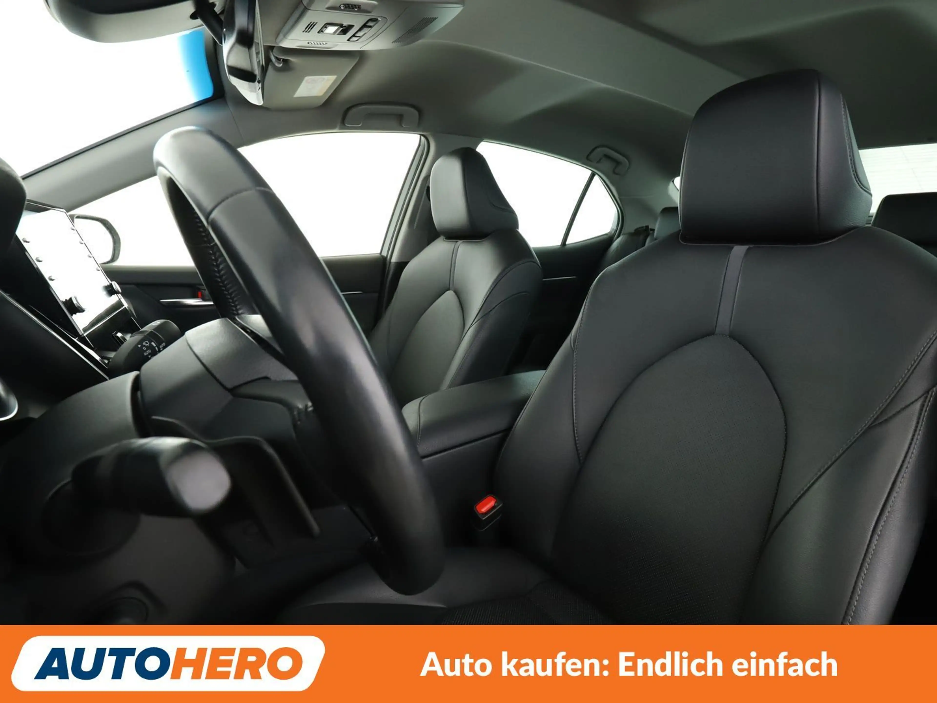 Toyota Camry 2.5 Hybrid Luxury Aut.*NAVI*TEMPO*CAM* — photo 10