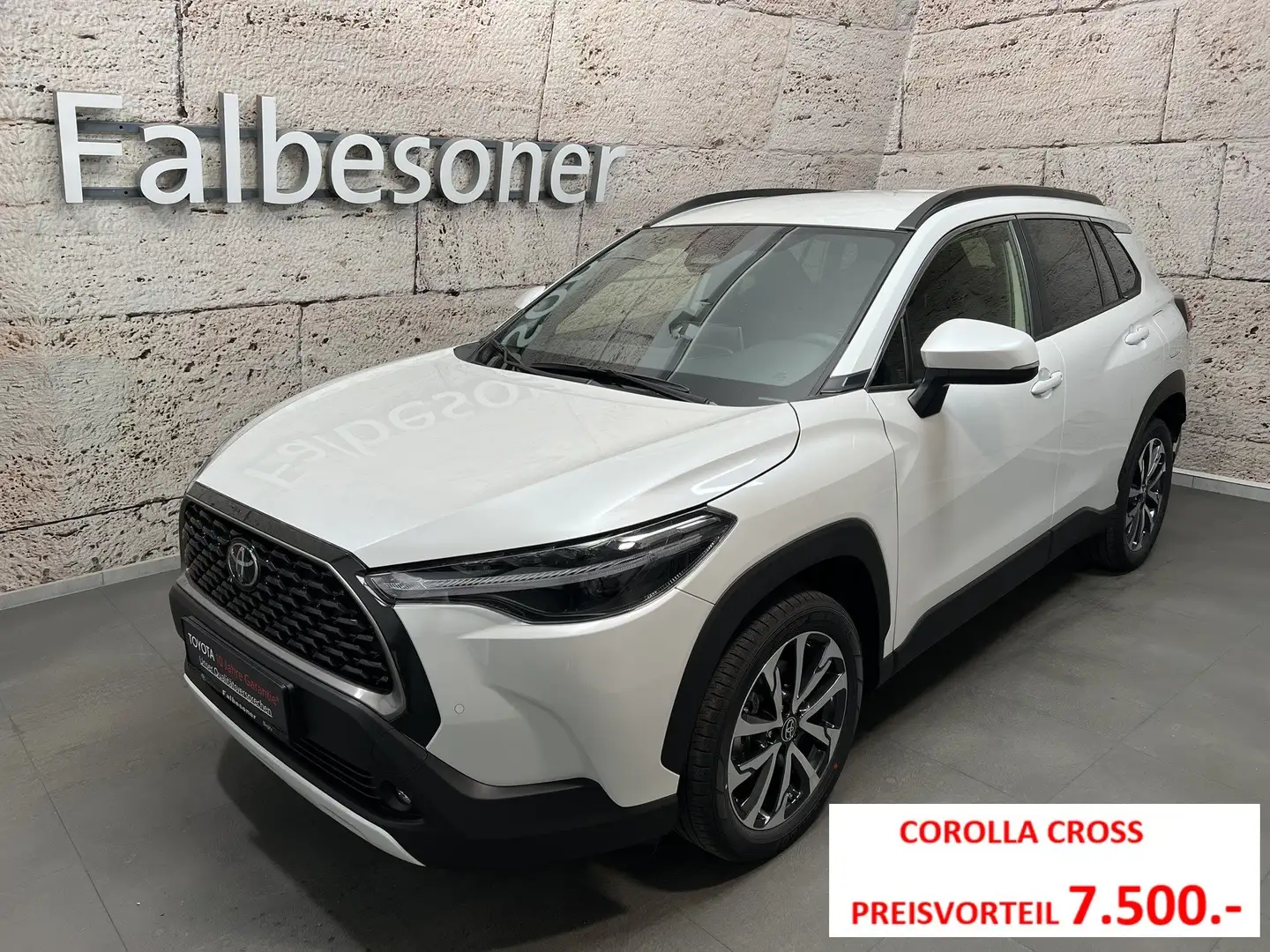 Toyota Corolla Cross 2,0 Hybrid Active Drive AWD 197PS Bianco - 1