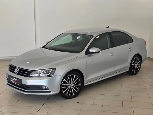 Volkswagen Jetta 2.0 TDI BMT Tech|AHK|BIXENON|NAVI|2-HAND|