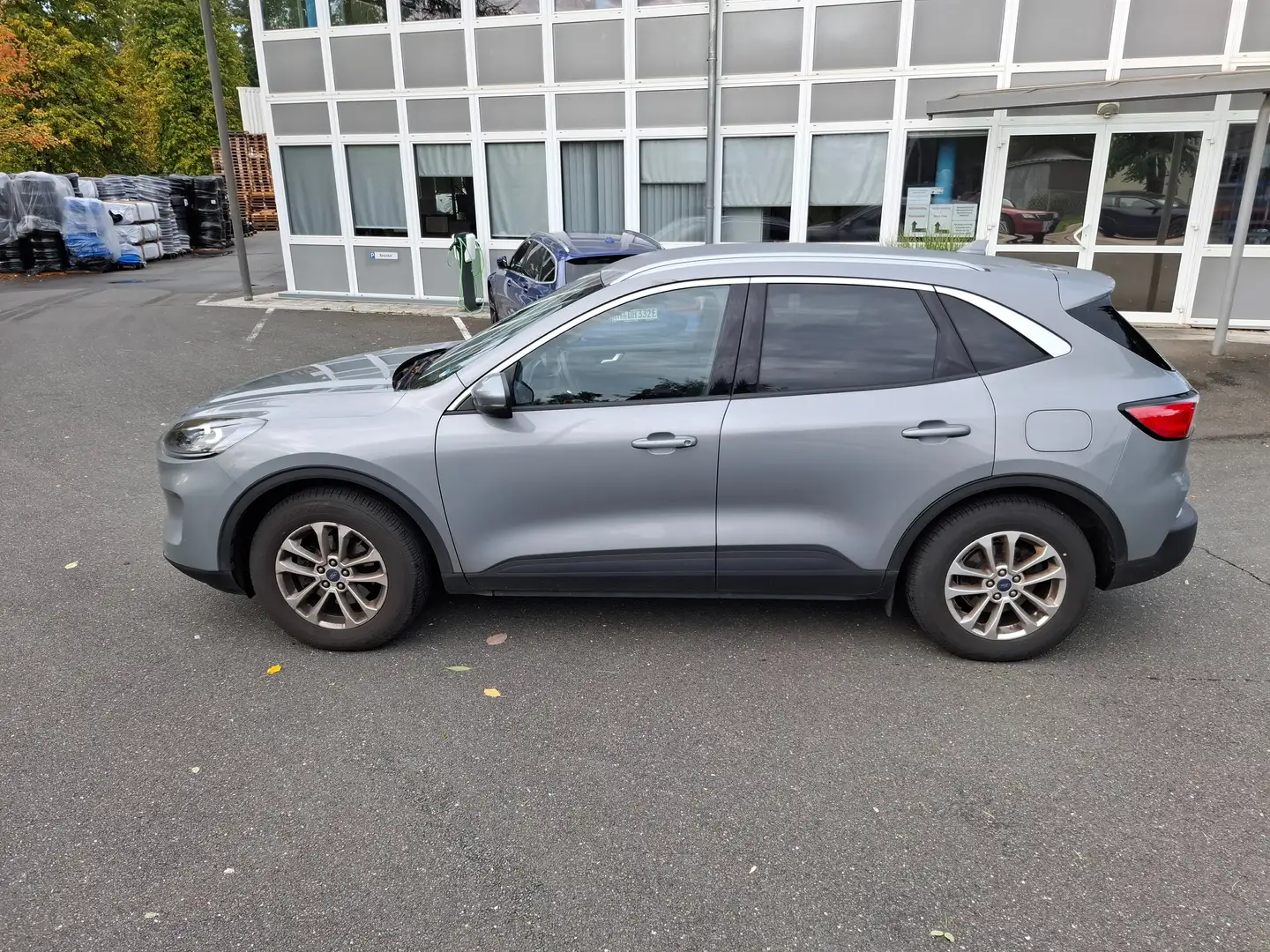 Ford Kuga Kuga Diesel 1.5 EcoBlue TITANIUM Silber - 1