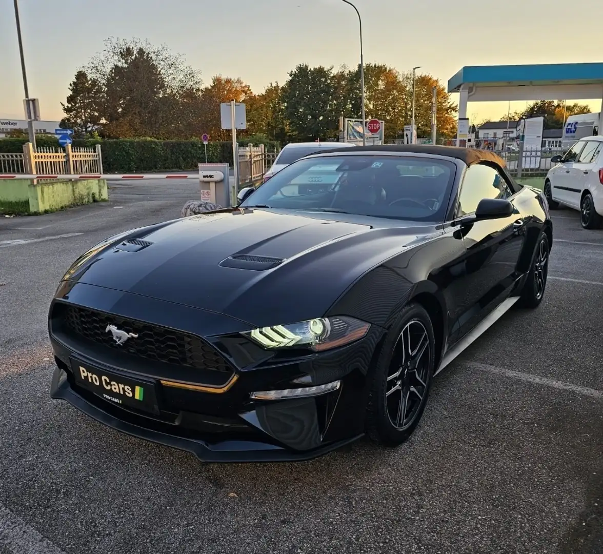 Ford Mustang Convertible 2.3 Eco Boost Aut., Leder,LED Noir - 1