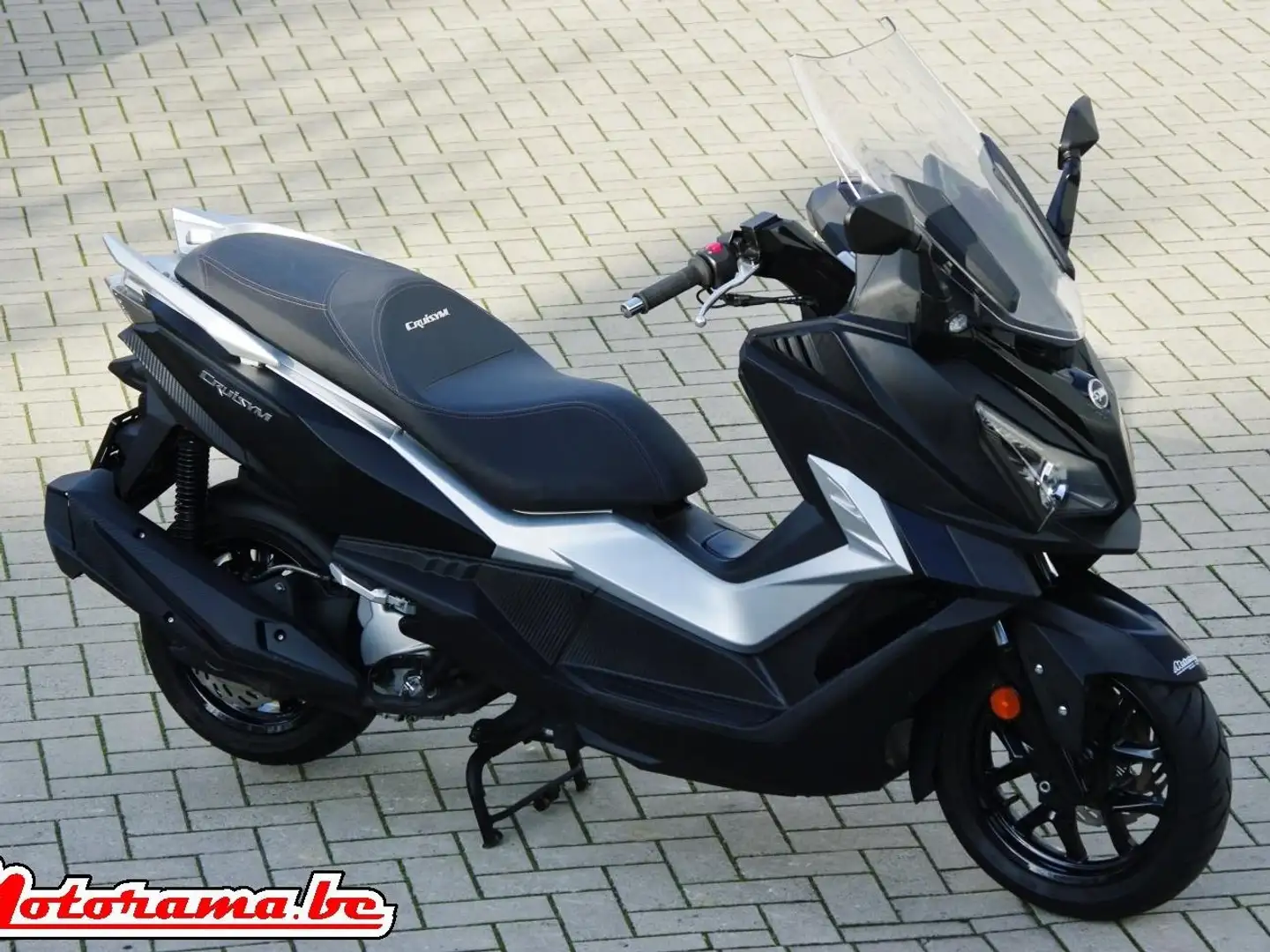 SYM Cruisym 300 Zwart - 1