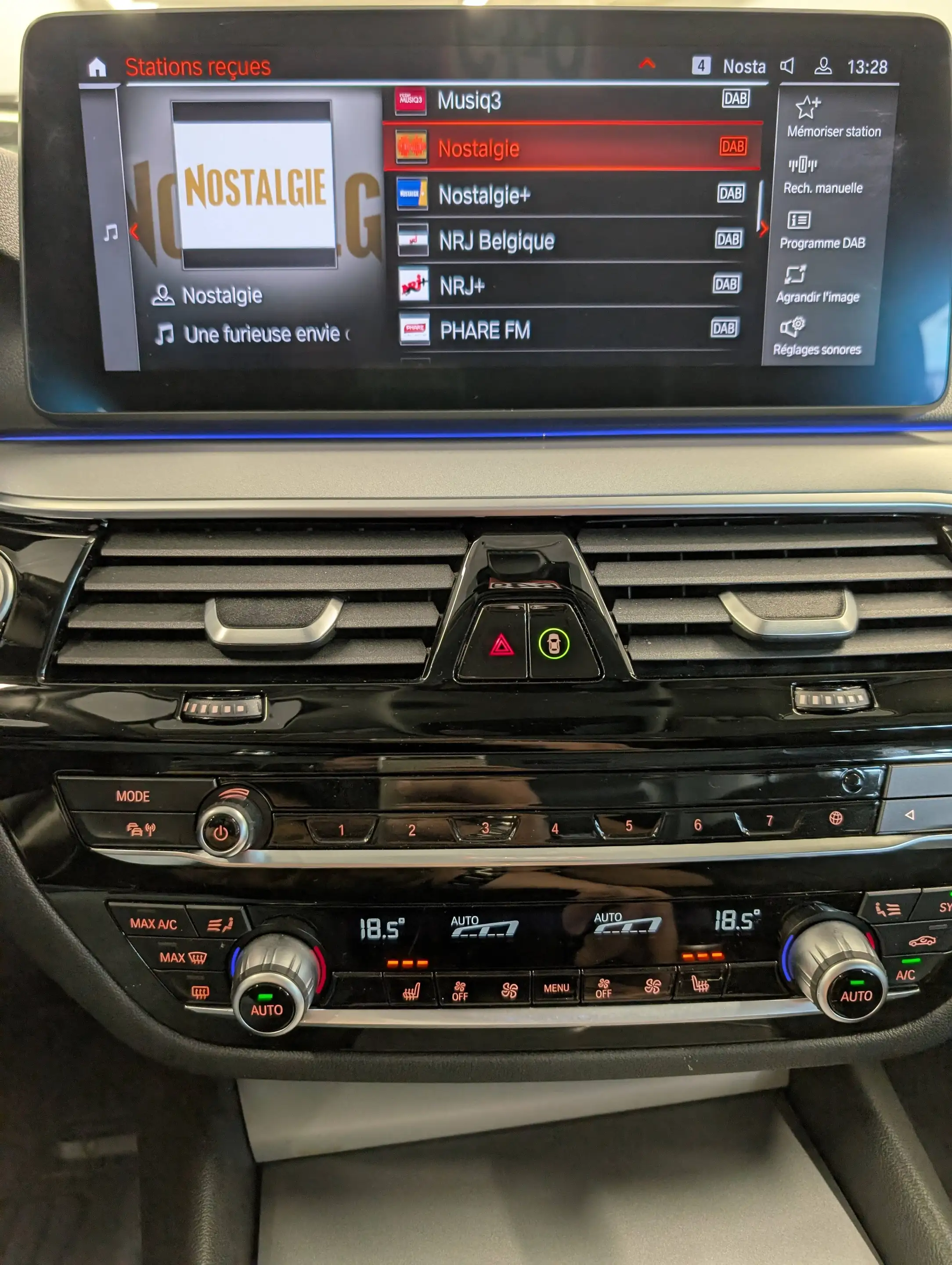 BMW 518 dA Berline **CUIR SPORT-FULL LED-NAVI-PARKING-CAMERA** — photo 12