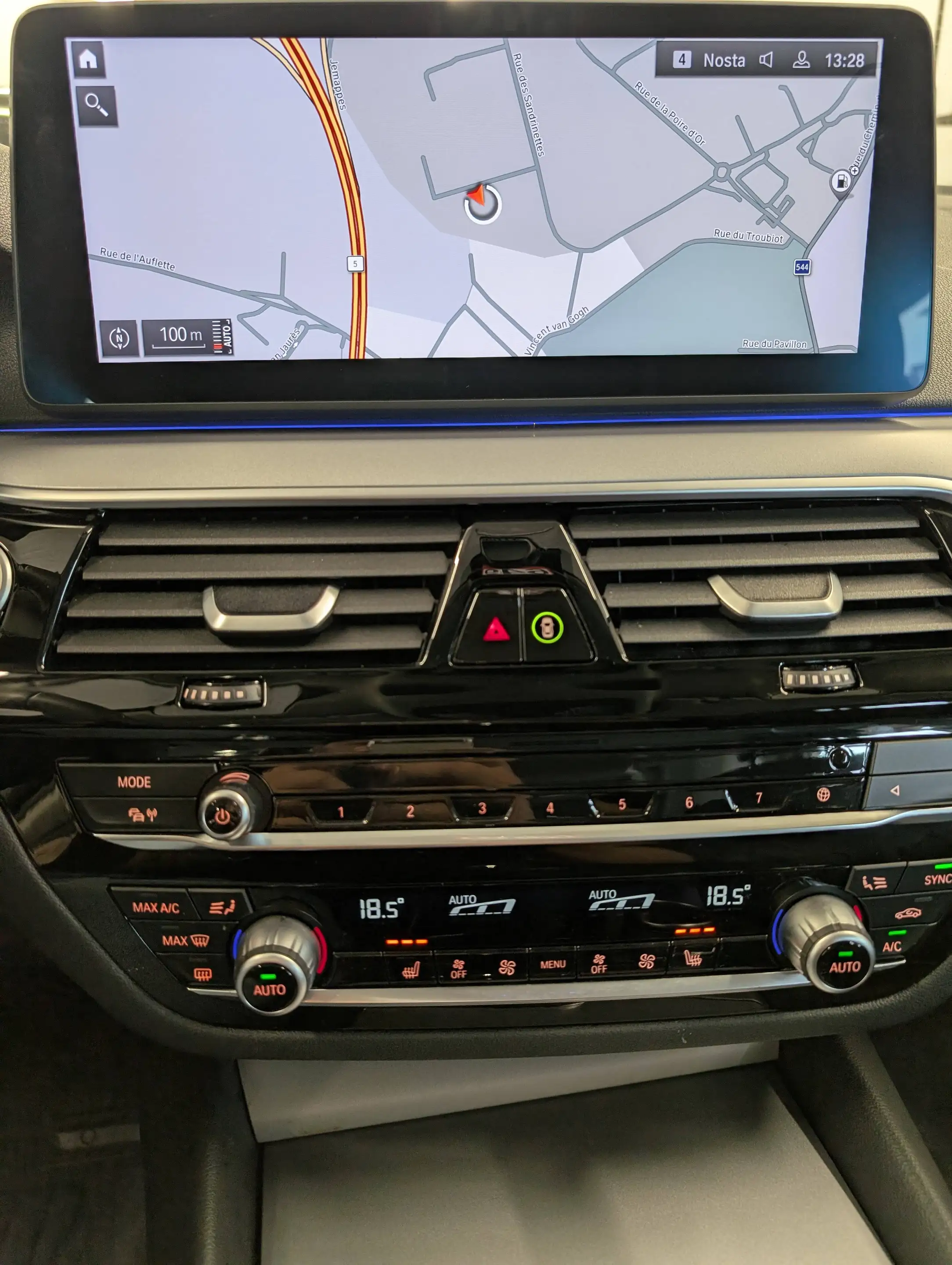 BMW 518 dA Berline **CUIR SPORT-FULL LED-NAVI-PARKING-CAMERA** — photo 11
