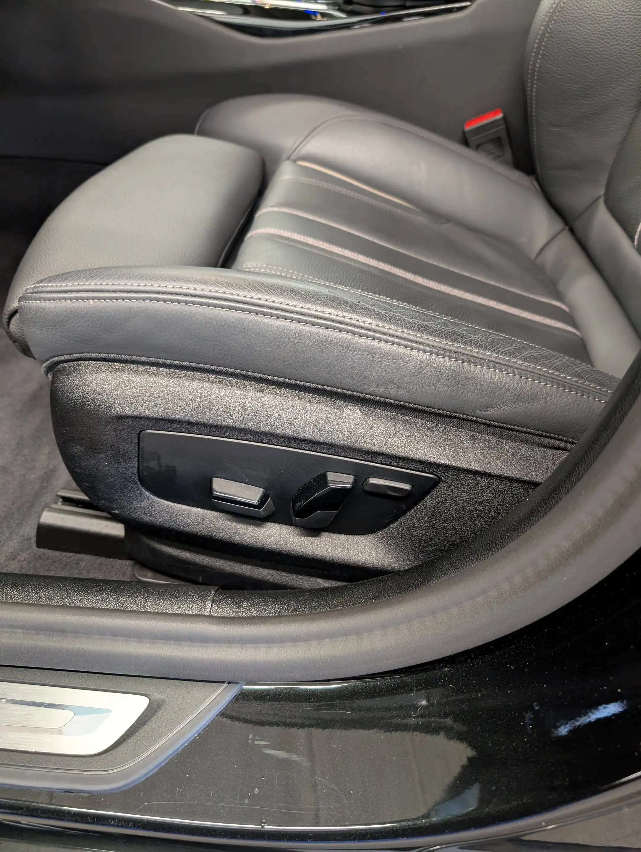 BMW 518 dA Berline **CUIR SPORT-FULL LED-NAVI-PARKING-CAMERA** — photo 10