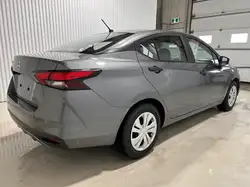 Nissan Versa снимка Nissan Versa