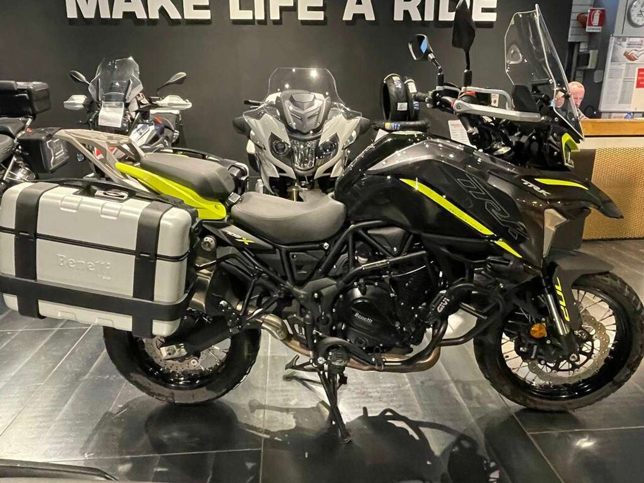 Benelli TRK 702 X abs my23