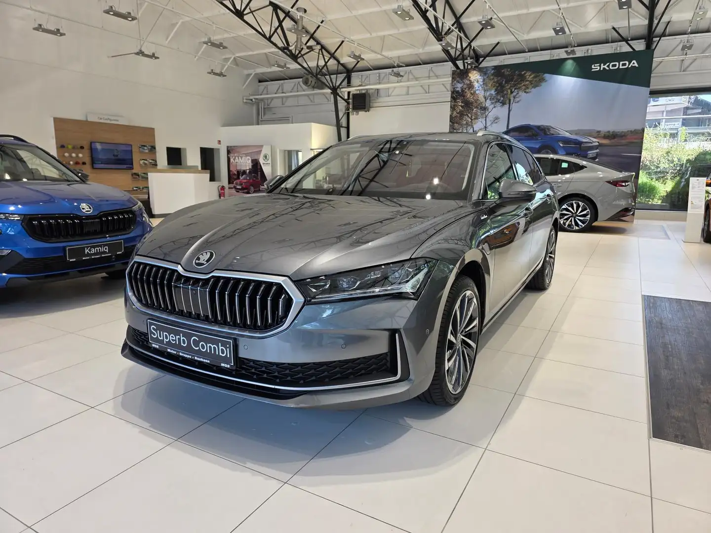 Skoda Superb Combi 1.5 TSI iV 150kW L&K #Hybrid #AHK Gris - 2