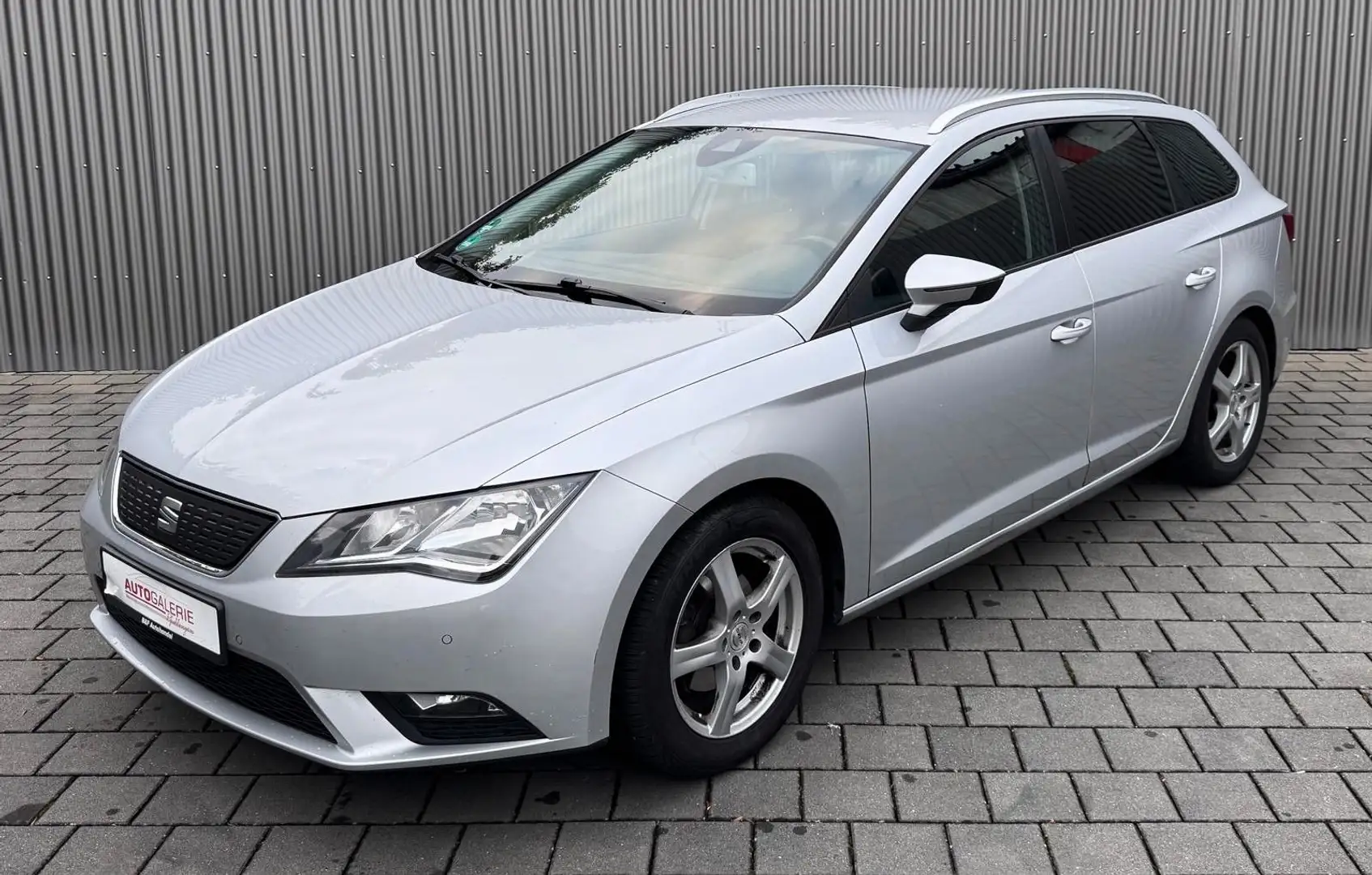 SEAT Leon ST Ecomotive Style SHZ Tempomat Silber - 1