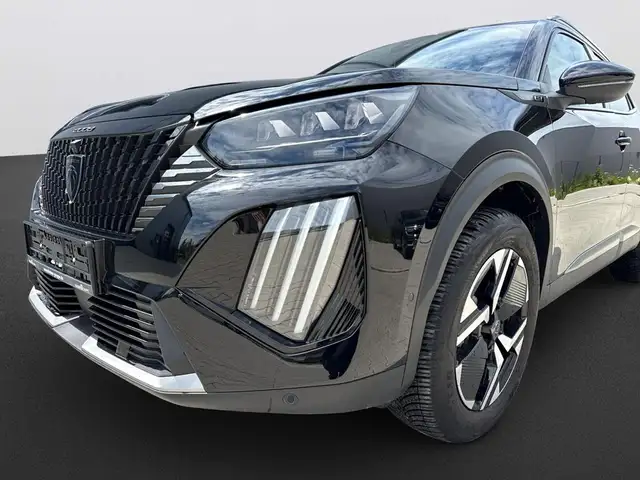 Peugeot 2008 view 11