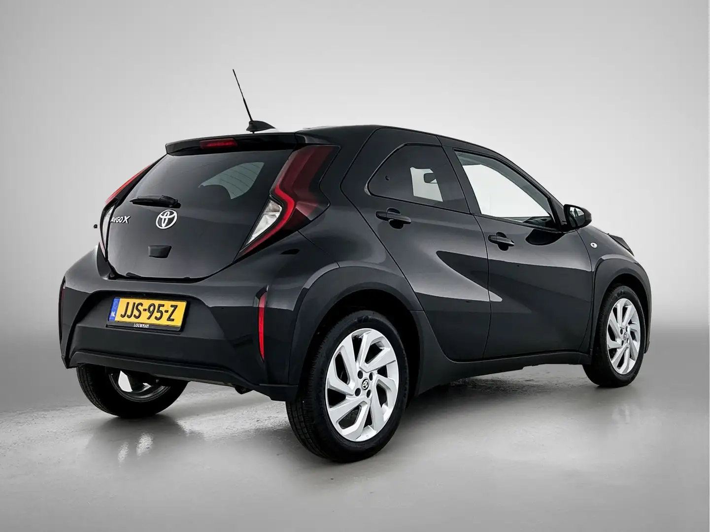 Toyota Aygo X 1.0 VVT-i MT Play | Limited | LM velgen | Privacy Zwart - 2