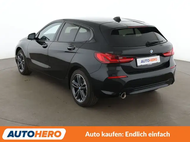 BMW 1 Series view 4