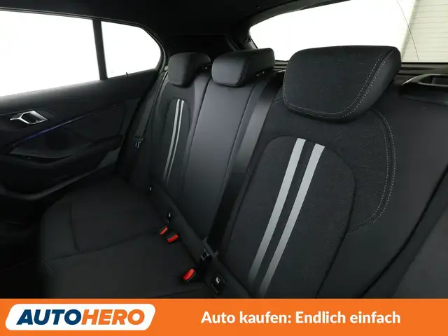 BMW 1 Series view 14