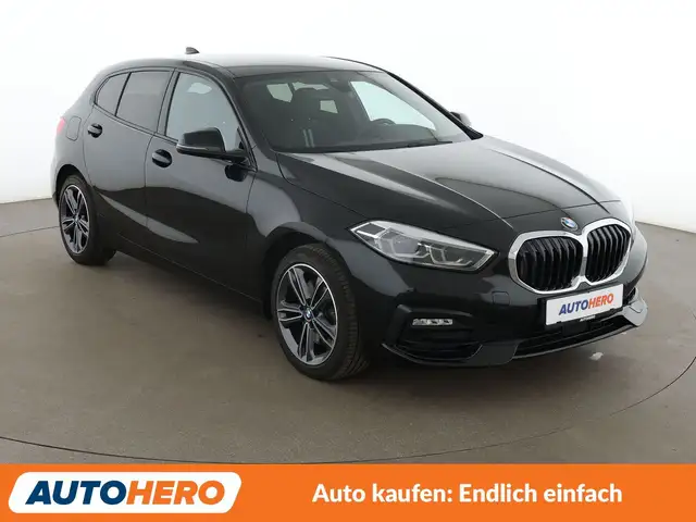 BMW 1 Series view 8