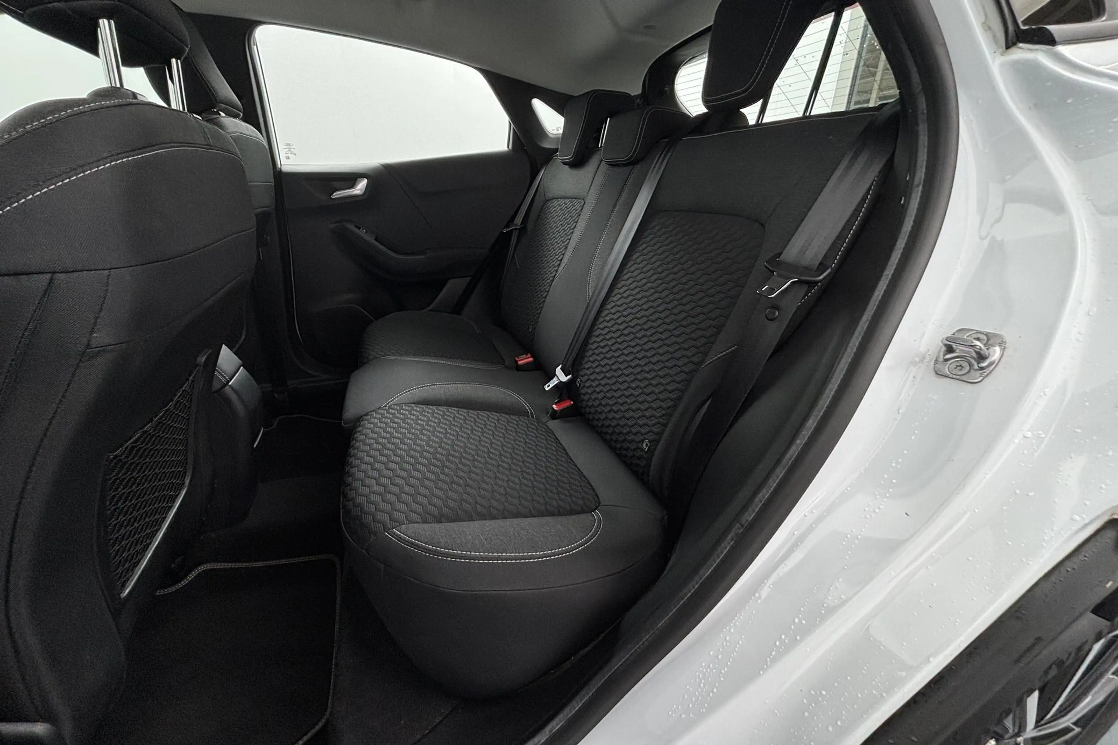 Ford Puma 1.0 EcoBoost Hybrid Titanium Volop comfort dankzij — photo 4