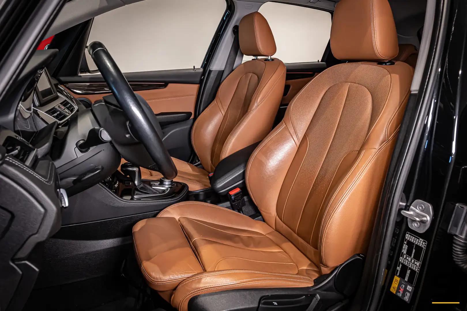 BMW 225 2-serie Active Tourer 225xe|NAP|Trekhaak|Leder|Sto Negro - 2