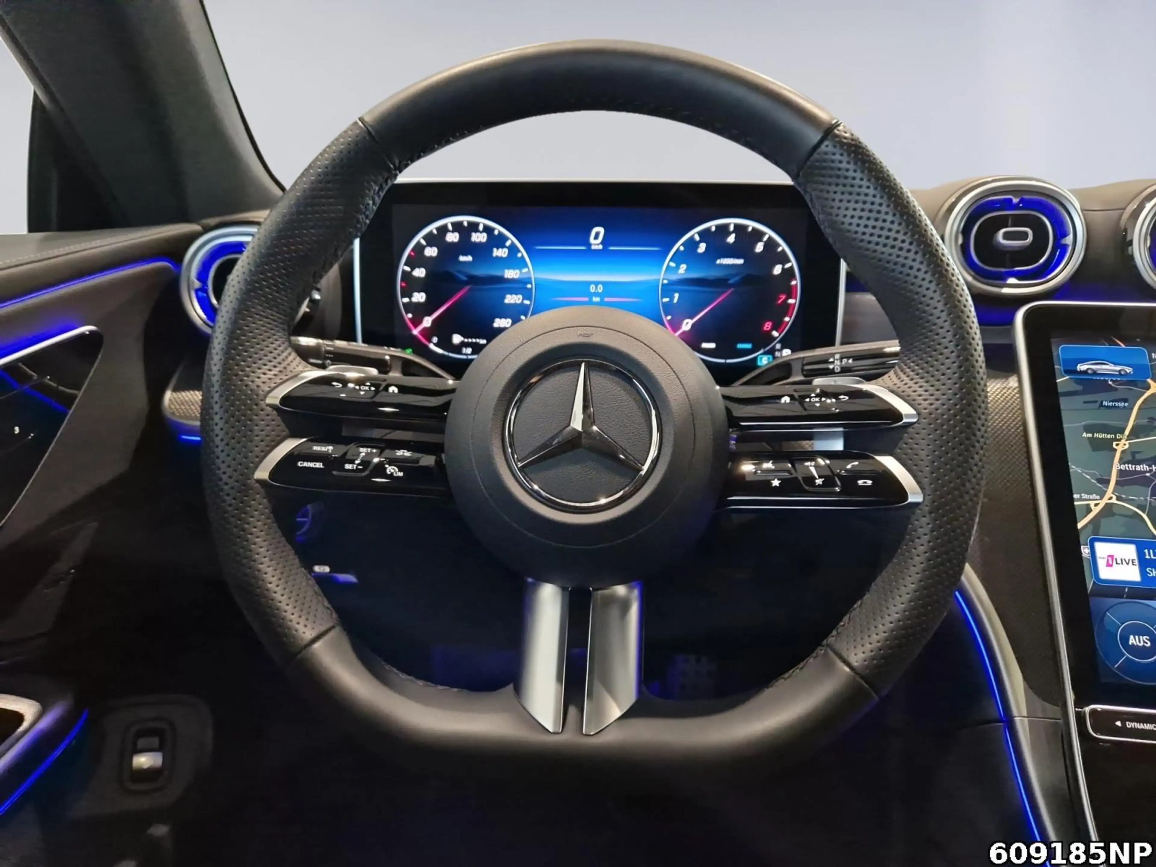 Mercedes-Benz CLE 300 4M AMG Coupé Panorama DIGITAL LIGHT 360° — photo 9